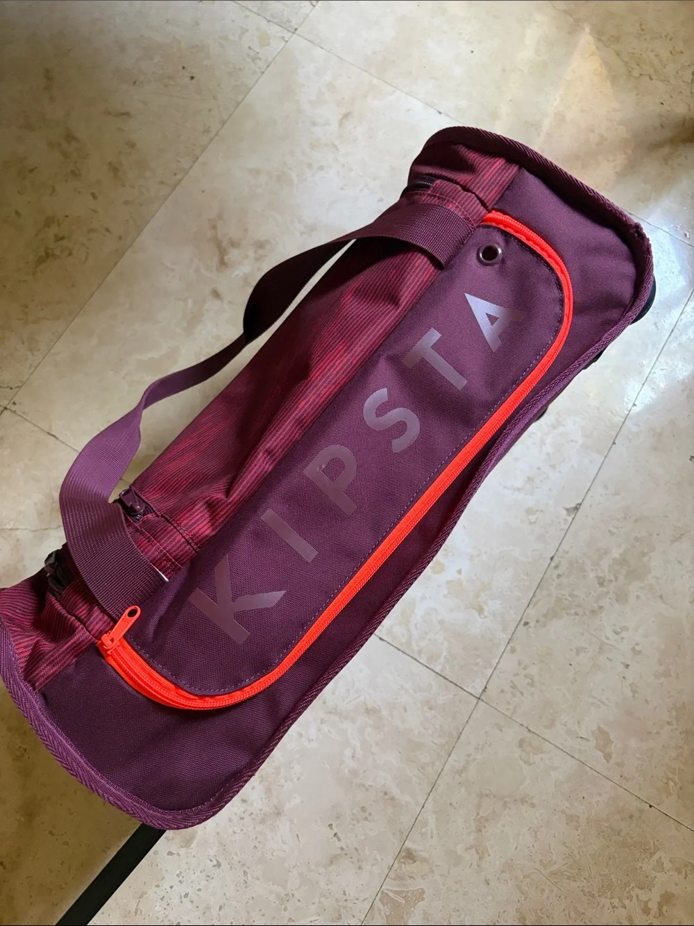 Kipsta Rolling Bag - Burgundy